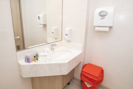 Image of CUHK Medical Centre Isolation WardEnvironment 中大醫院 隔離病房相片
