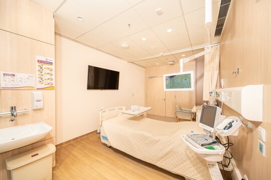 Image of CUHK Medical Centre Inpatient Ward Semi-Private Room (2A)(1-bed) Environment 中大醫院 病房半私家房 (2A) (一人房)相片
